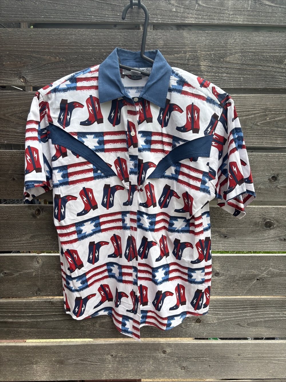Vintage Western Short Sleeve Shirt - Red & Blue Print